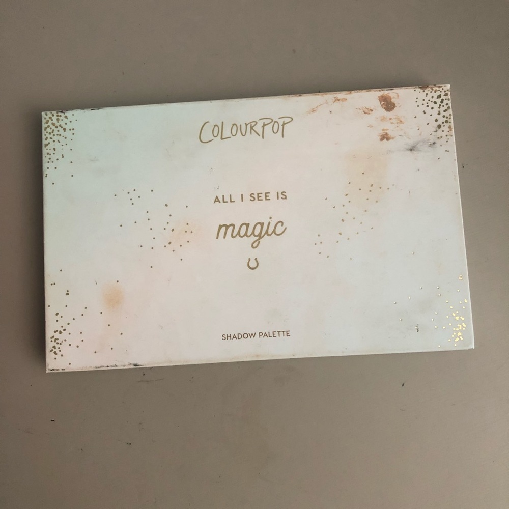 All I see is Magic’s colourpop eyeshadow palette